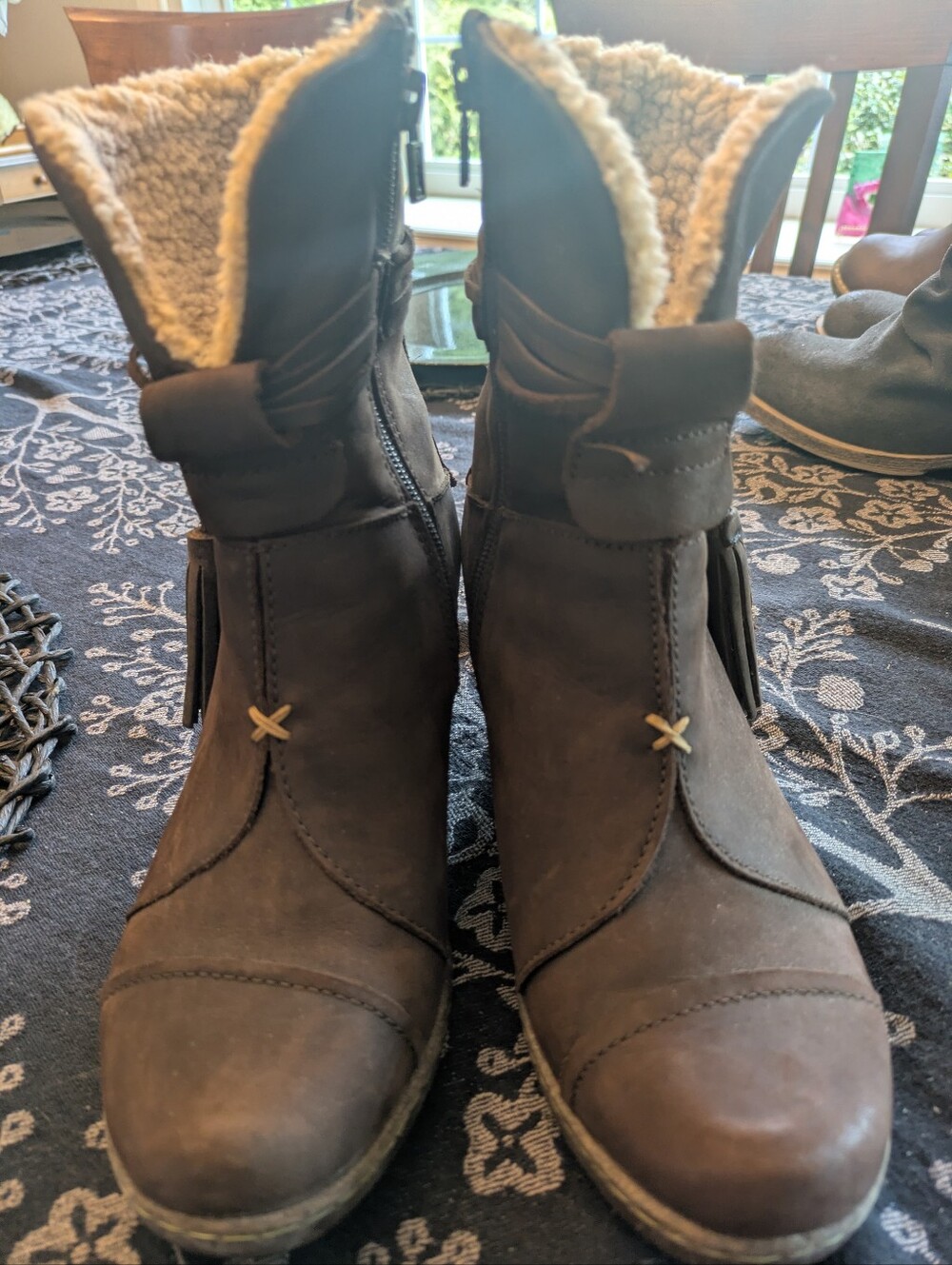 Brown Lined Boots Size 6